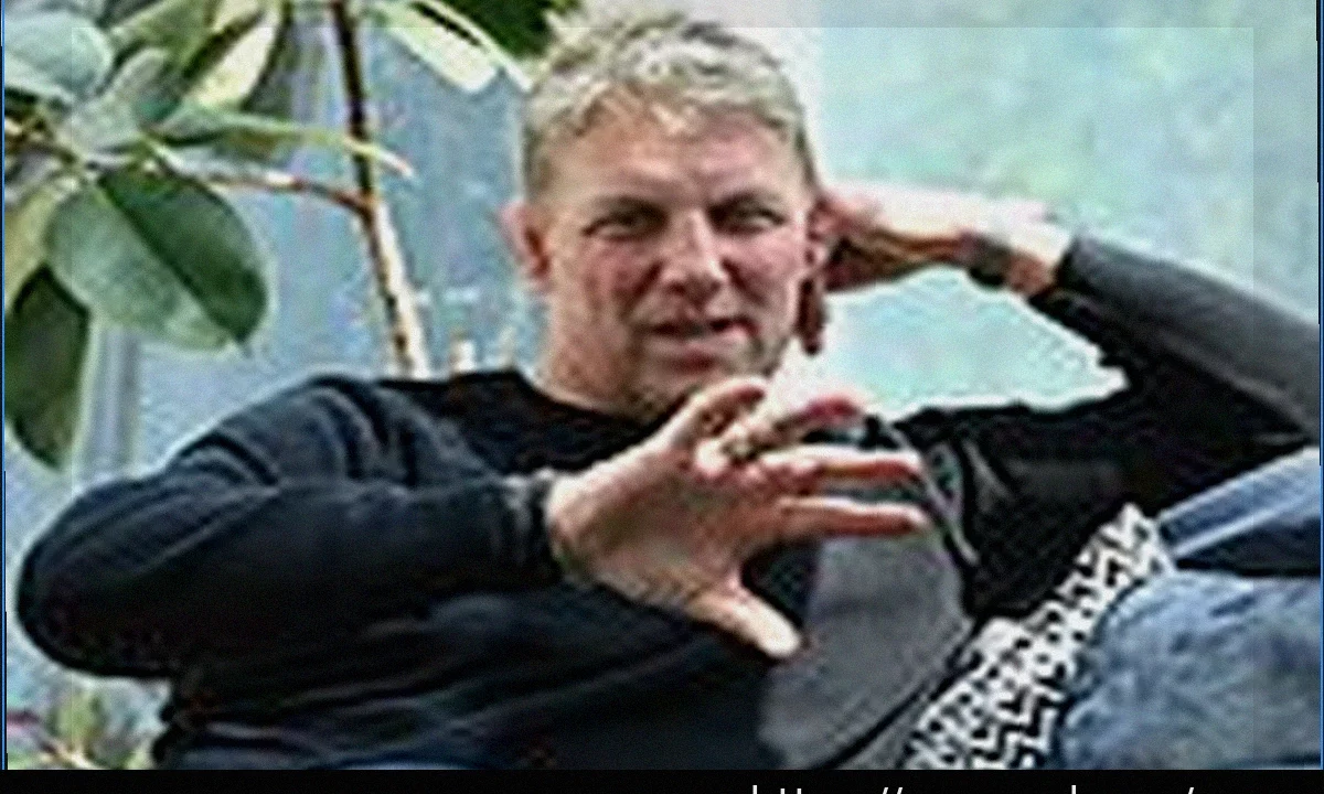 Льюис Муди: «Мне говорят, что это конец света. Я грущу, думая о том, чего лишусь с детьми – я записал свой голос на случай, если он пропадет. Но я чувствую себя счастливым, как будто получил эстафету от Додди и Роба в борьбе с БАС».